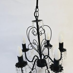 Elegant Taklampa med Glasprismor – Klassisk Charm och Tidlös Design