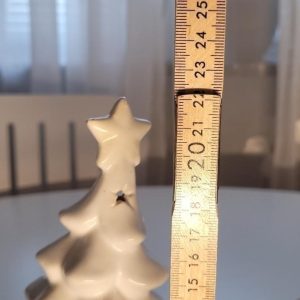 Stora ljushållare, ljuslyktor, vita granar
