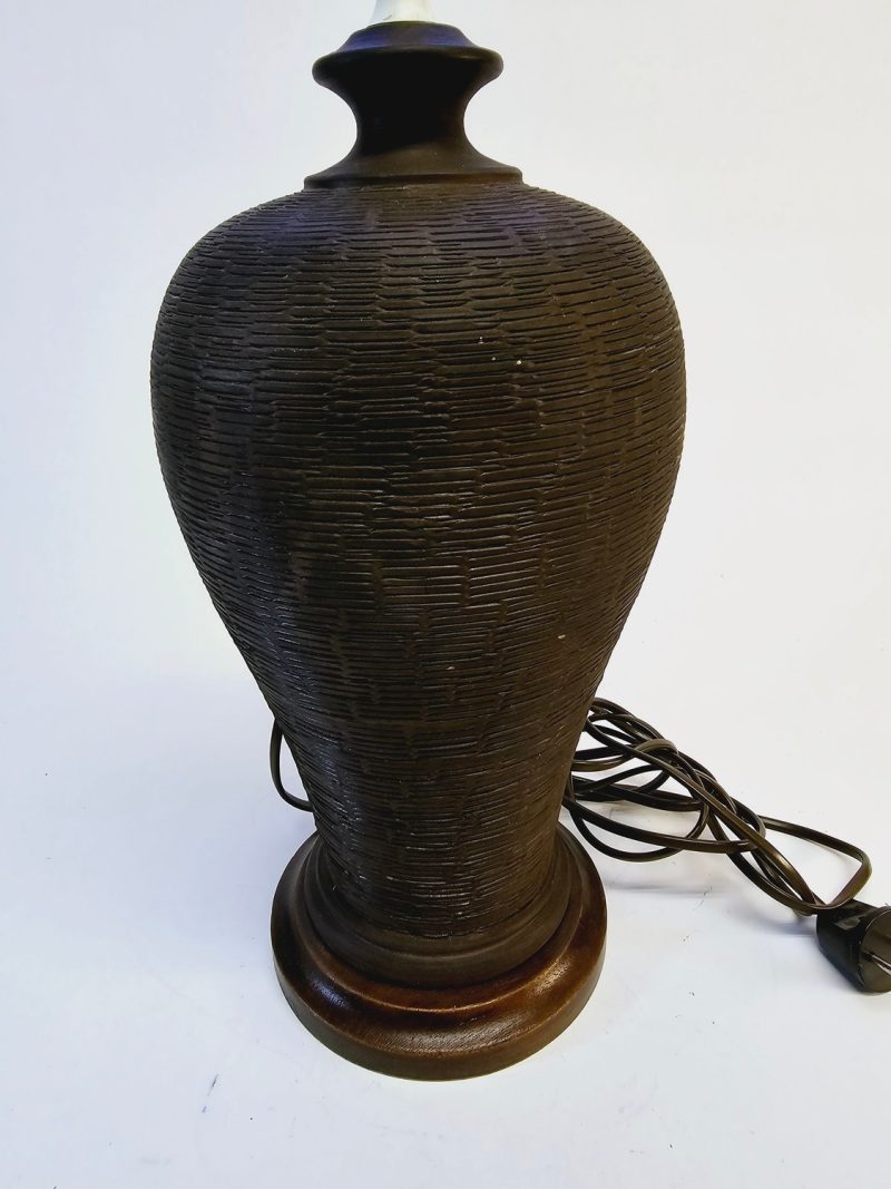 Elegant Keramisk Bordslampa – Rustik Charm från 1960-talet