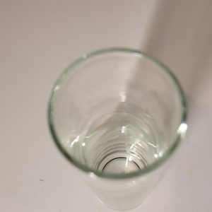 Avlång cylinder blomvas, bubbla på botten
