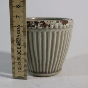 Charmig vintagekruka i keramik – ca 6,5 cm hög