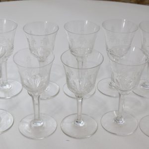 Glasfat i färgat glas - svart - 29cm