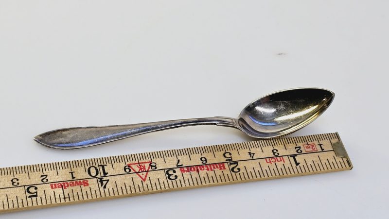 Elegant silversked med klassisk design – Perfekt för samlare och silverälskare