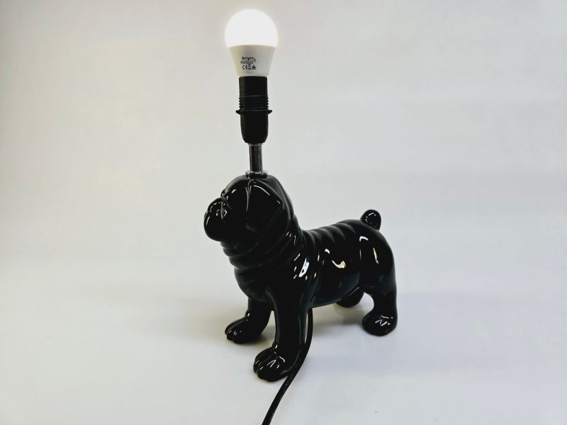Unik svart bulldog-lampa – modern design för en lekfull inredning