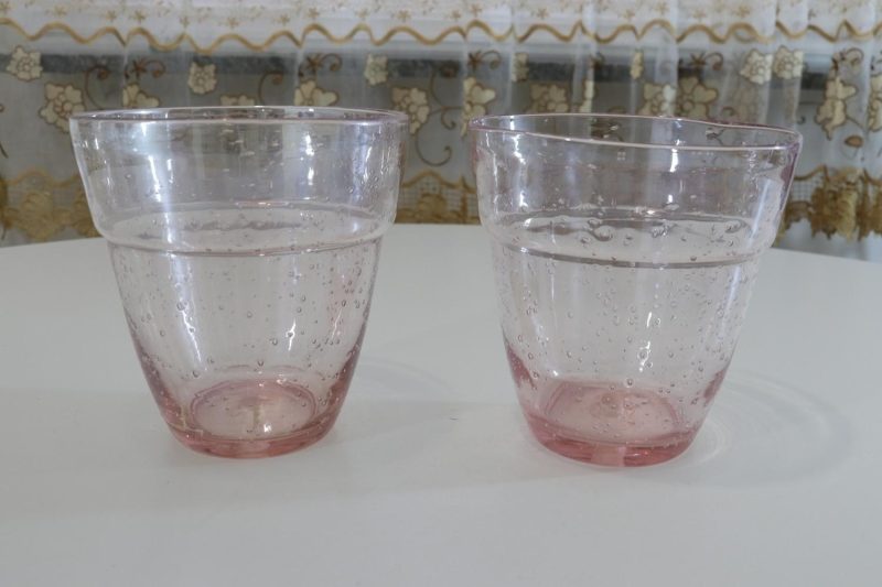 Krukor i glas med luftbubblor, Rosa, H= 14,5cm D= 14cm
