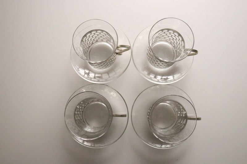 Exklusiv Glasservis - Elegans och Funktionalitet i Perfekt Harmoni!