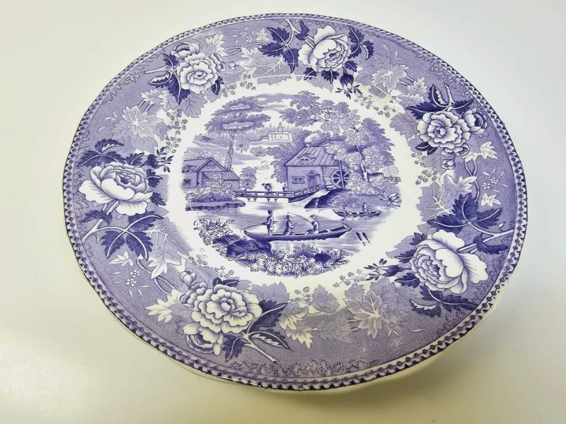 Vintage tallrik med romantiskt landskapsmotiv – ca 25 cm i diameter