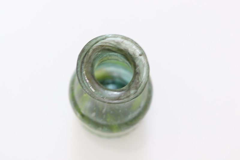 Grön glasvas ålder okänt - 13,5cm