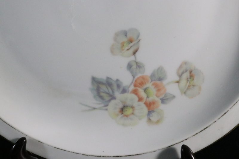 Vintage Tallrik från Rörstrand – 33 cm med Blommotiv