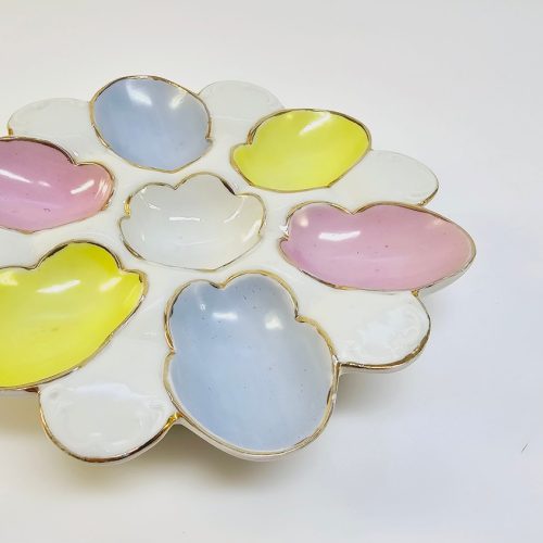 Charmigt serveringsfat i pastellfärger – 18 cm i diameter