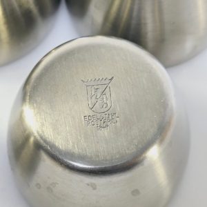 Elegant set av 5 rostfria äggkoppar – tidlös design!