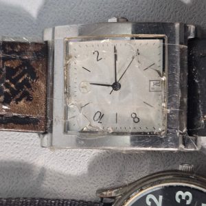 Armbandsur, parti  reservdelsobjekt bl.a Mercedes-Benz och Casio