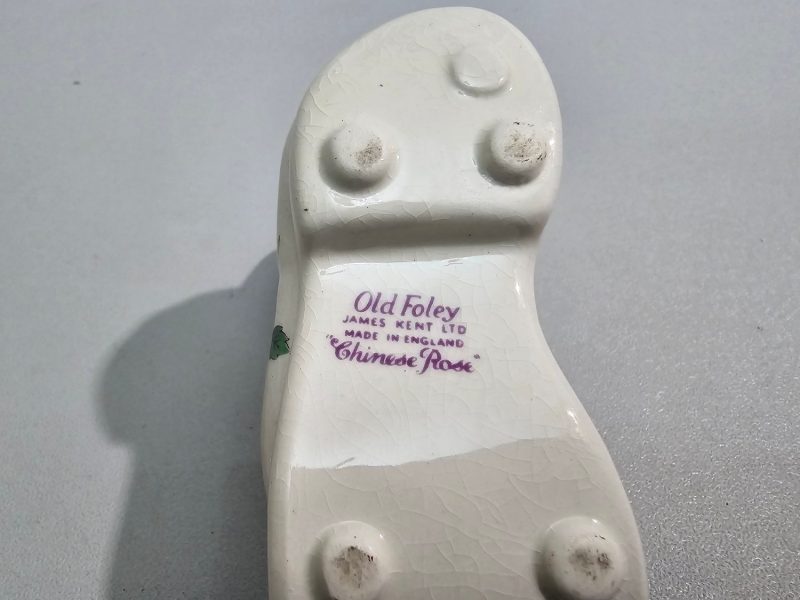 Sko i porslin - Old Foley Chinese Rose - England