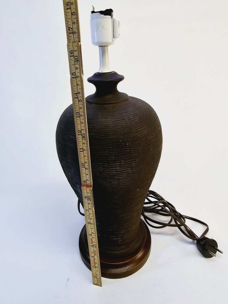 Elegant Keramisk Bordslampa – Rustik Charm från 1960-talet