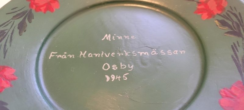 Handmålad trätallrik, Minne Från Hantverksmässan Osby 1945