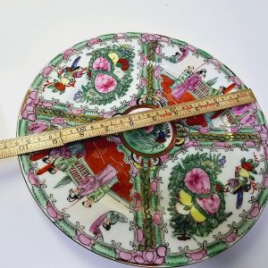 Handmålad tallrik i Rose Canton-stil – Antik kinesisk skönhet, 26 cm