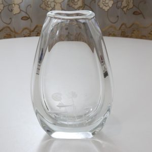 Färgsprakande Glasvas – 12 cm – Modern Design med Livfulla Mönster