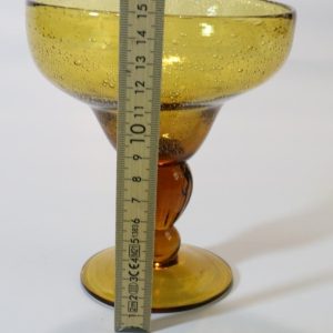 3st bärnstensfärgade dessertglas med bubblor i glaset