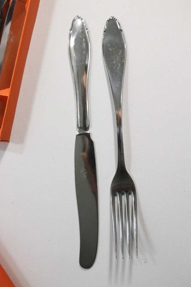 Sats med 6 Brödgafflar och 6 Brödknivar från Wallins Nysilverfabrik, Lidköping