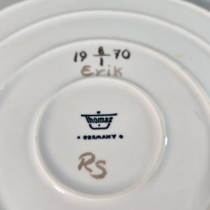 Vackert Handmålat Fat med Fågelmotiv