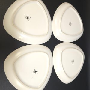 Elegant design – Höganäs keramik, 4 tallrikar med modern formgivning