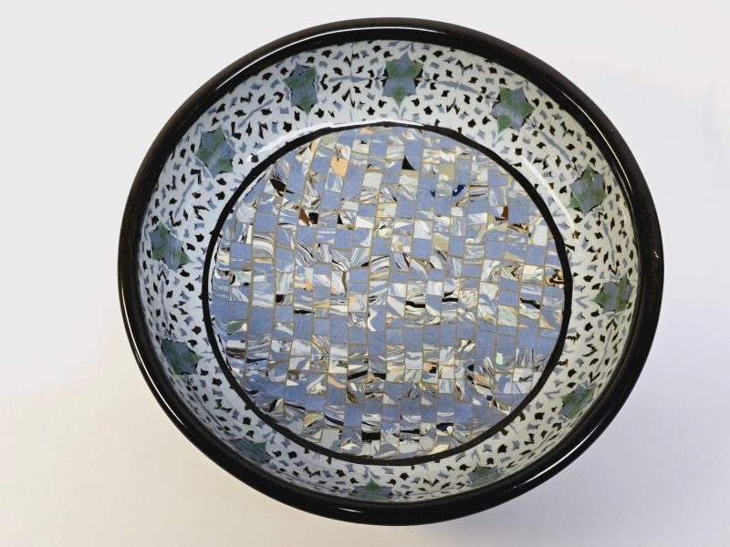 Elegant keramikskål med unik mosaikdesign, 17 cm