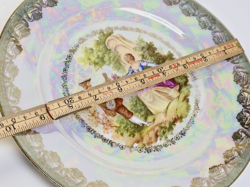 Elegant dekorativ tallrik från Bavaria – klassisk romantisk design