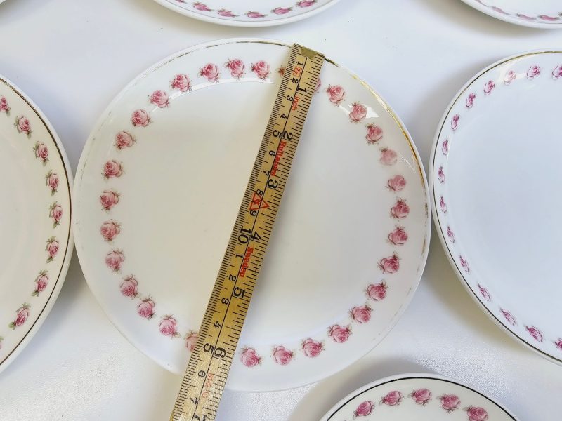 9st Charmiga Gustavsbergs assietter i benporslin - tidlöst elegant design!