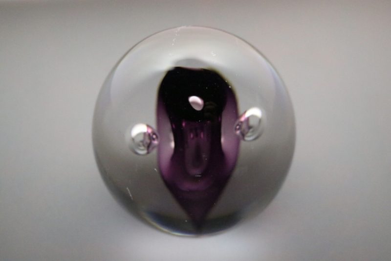 Glas-skulptur av Hanne Dreutler och Arthur Zirnsack för Studio Åhus