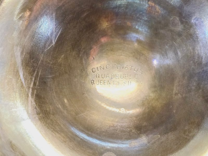 Elegant Vintage Metallskål från Queen City Silver Co. – En Sällsynt Samlarpärla