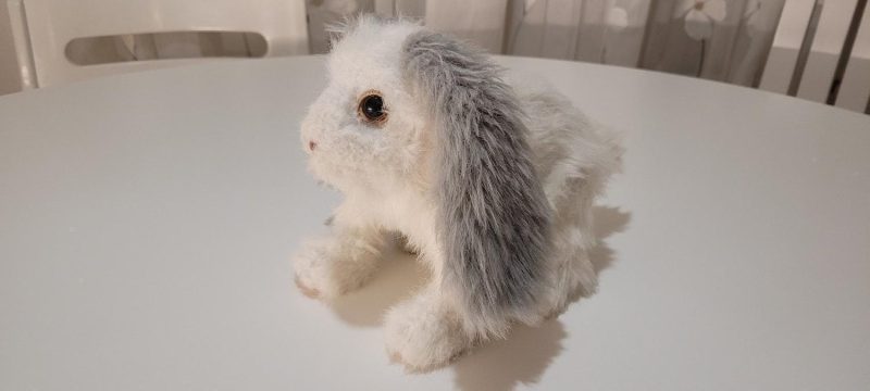 Furreal Friends Hop `N Cuddle vit & grå hängande öron Kanin
