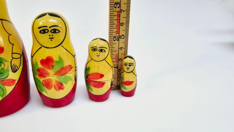 Charmig Matryoshka-docka – Handmålat Set med 6 Dockor