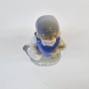 Porslinsfigur – Pojke med Gås, 24 cm