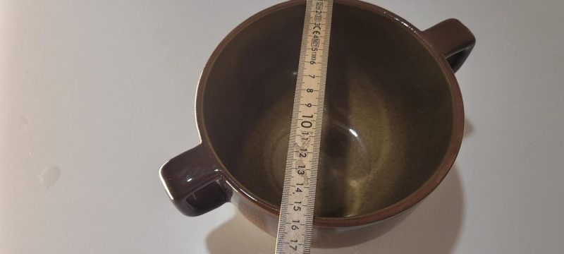 UPSALA-EKEBY, Karott, brunglaserad keramik 10,5cm