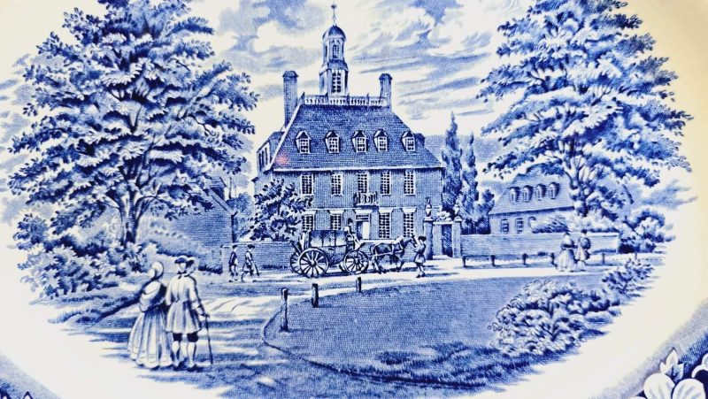 SERVERINGSFAT, Staffordshire Governors house Williamsburg, Liberty Blue, Porslin