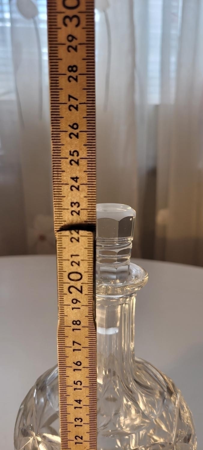 Karaff, troligen kristall, 23cm