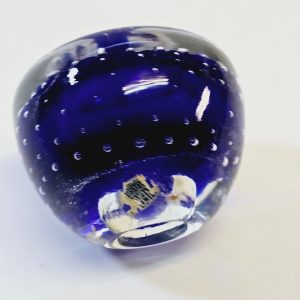 Blå Ljuslykta med Bubblor – Handgjord från Svenskt Glasbruk