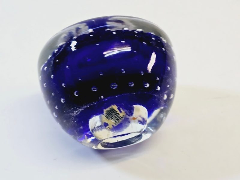 Blå Ljuslykta med Bubblor – Handgjord från Svenskt Glasbruk