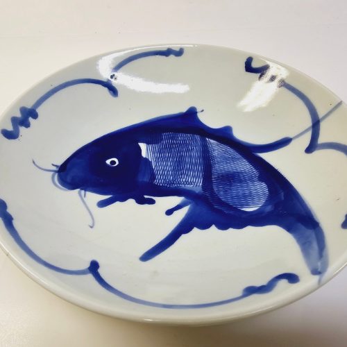 Handmålad skål med fiskmotiv – Japansk stil