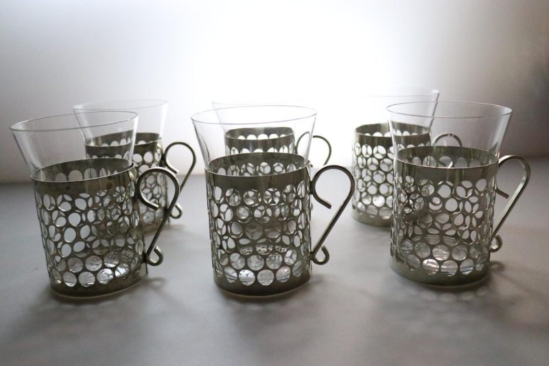 6st Kaffekoppar i glas och metall, Kosta Boda  - ca H10cm D7cm