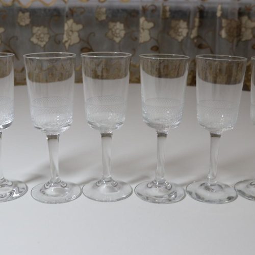 6st glas med etsad dekor
