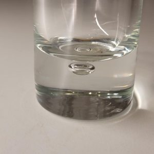 Avlång cylinder blomvas, bubbla på botten