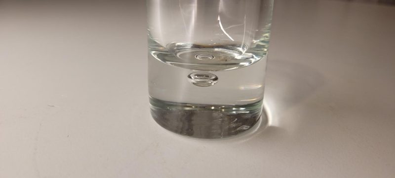 Avlång cylinder blomvas, bubbla på botten