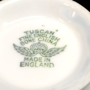 Elegant Teservis från Tuscan Fine English Bone China – För en Ljuvlig Servering