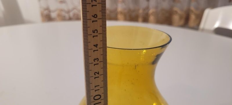 Kupol till oljelampa, gul färgat glas