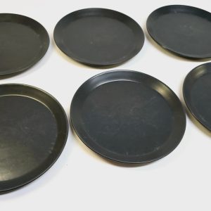 Höganäs stengodstallrikar av M-L Hellgren – Tidlös svensk design, 26 cm