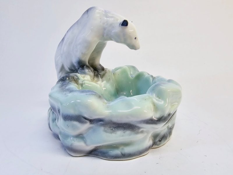 Art Deco-skål "Eisbär an der Tränke" av Ditmar Urbach, 1930-talet