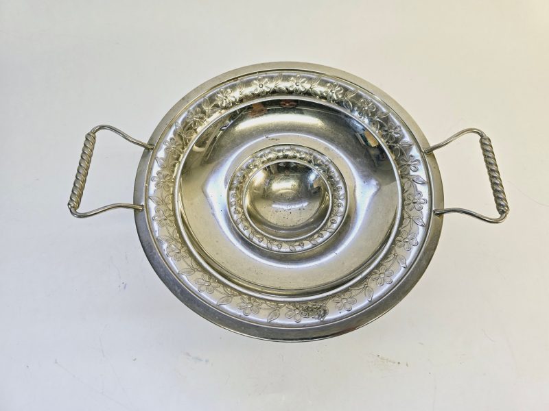 Vintage Metallskål på Fot med Handtag - Diameter 24 cm