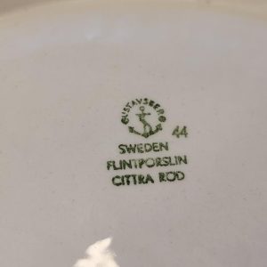Gustavsberg "Cittra Röd" Stig Lindberg, djup uppläggningsfat