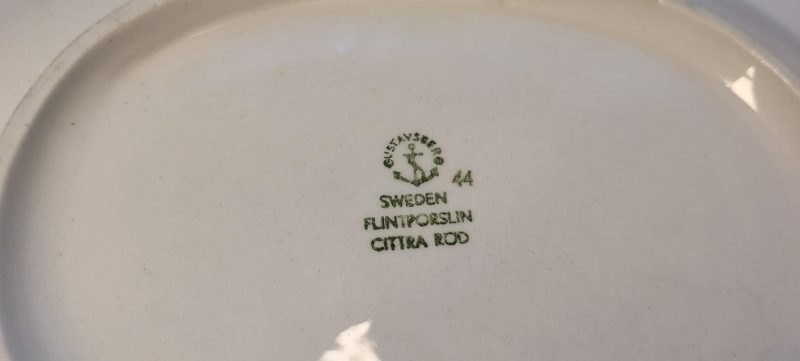 Gustavsberg "Cittra Röd" Stig Lindberg, djup uppläggningsfat